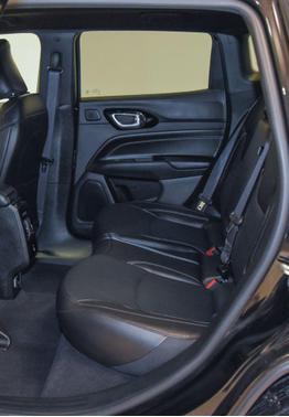 Diamond Black Crystal Pearlcoat 2024 Jeep Compass Limited