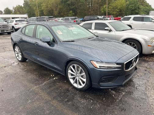 2020 Volvo S60 T6 Momentum