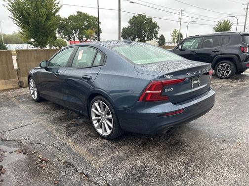 2020 Volvo S60 T6 Momentum