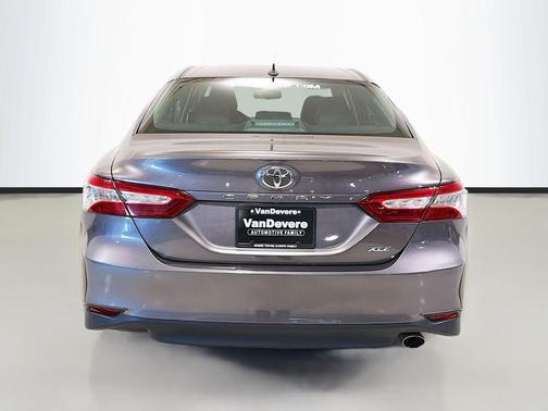 Predawn Gray Mica 2020 Toyota Camry XLE
