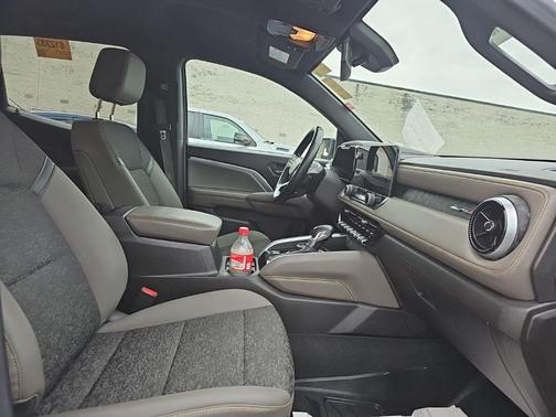 Summit White 2024 Chevrolet Colorado ZR2