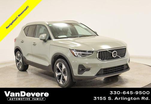 2024 Volvo XC40 B5 Plus Bright Theme