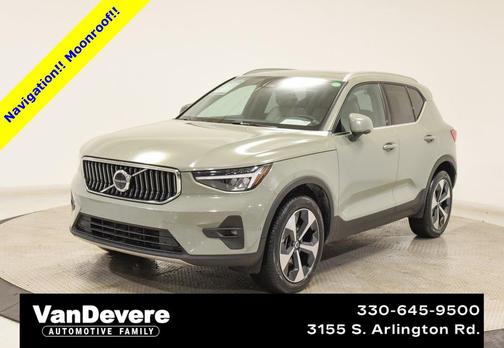2024 Volvo XC40 B5 Plus Bright Theme