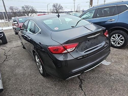 2016 Chrysler 200 C