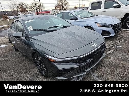 2025 Hyundai ELANTRA SEL