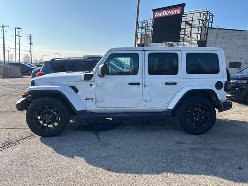 2025 Jeep Wrangler 4xe Sahara