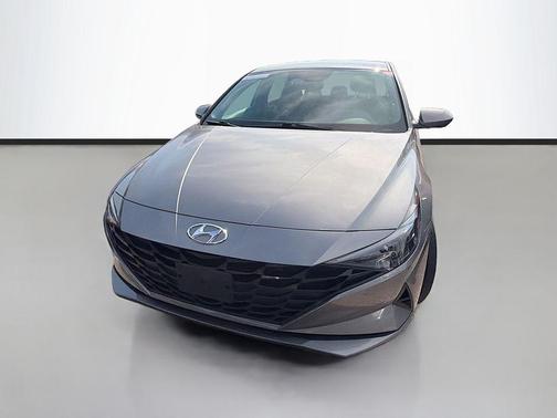 Fluid Metal 2023 Hyundai ELANTRA SEL