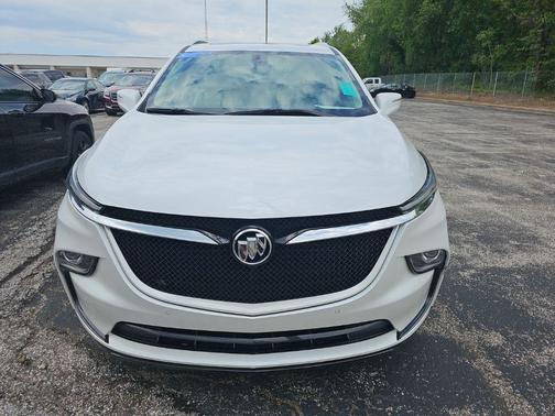 White Frost Tricoat 2023 Buick Enclave Essence