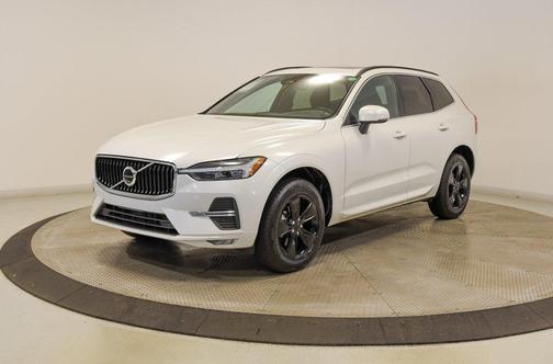 2022 Volvo XC60 B5 Momentum