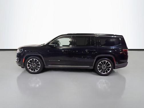 Diamond Black Crystal Pearlcoat 2022 Jeep Wagoneer Series III