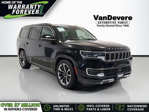 Diamond Black Crystal Pearlcoat 2022 Jeep Wagoneer Series III