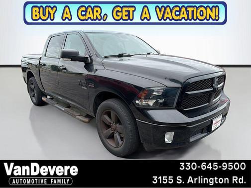 Brilliant Black Crystal Pearlcoat 2019 RAM 1500 Big Horn