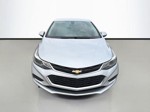 Silver Ice Metallic 2016 Chevrolet Cruze LT Auto