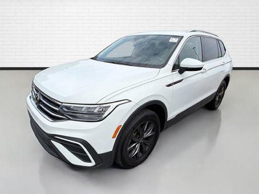 White 2022 Volkswagen Tiguan 2.0T SE 4MOTION