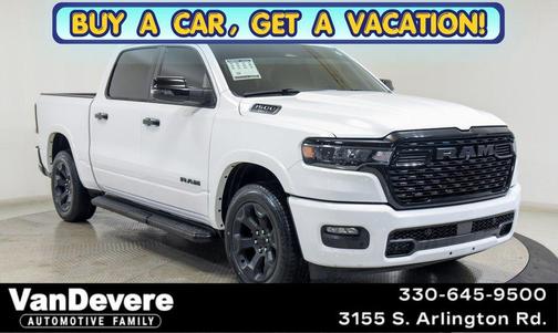 Bright White Clearcoat 2025 RAM 1500 Big Horn/Lone Star