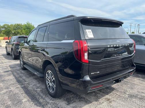 Black Metallic 2025 Ford Expedition Active