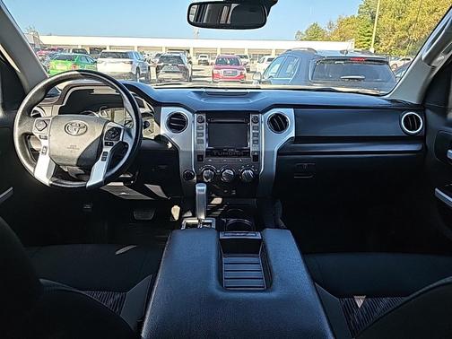 2018 Toyota Tundra SR5