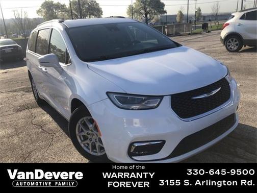 2022 Chrysler Pacifica Touring L