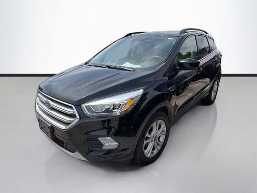 SHADOW BLACK 2017 Ford Escape SE