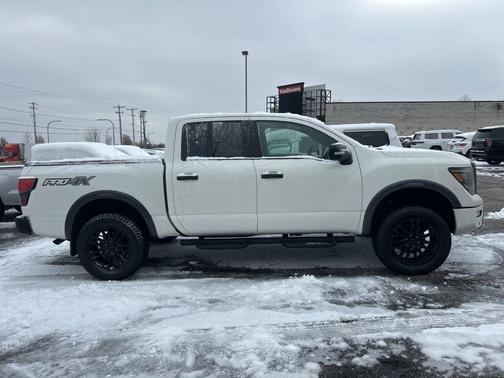 2022 Nissan Titan PRO-4X