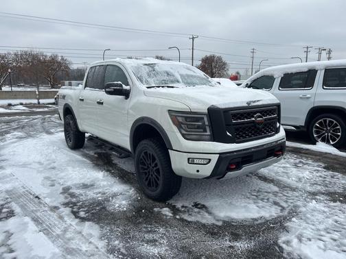 2022 Nissan Titan PRO-4X