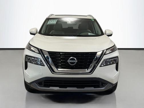 Pearl White Tricoat 2023 Nissan Rogue SL