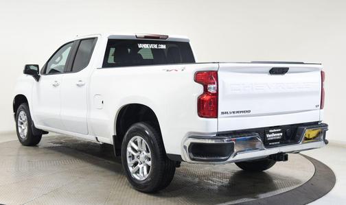 Summit White 2023 Chevrolet Silverado 1500 LT