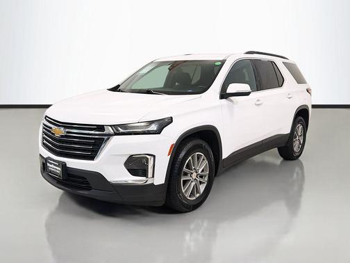 Summit White 2023 Chevrolet Traverse LT Cloth