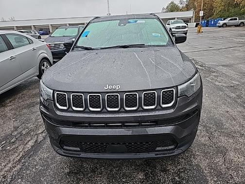 2023 Jeep Compass Latitude Lux