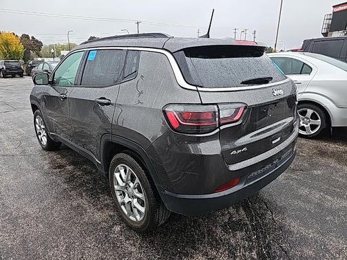2023 Jeep Compass Latitude Lux