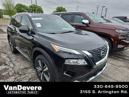 Super Black 2023 Nissan Rogue Platinum
