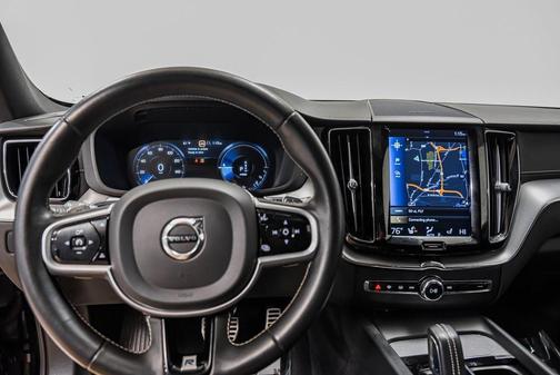 2020 Volvo XC60 Recharge Plug-In Hybrid T8 R-Design