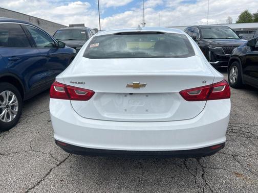 Summit White 2023 Chevrolet Malibu LT
