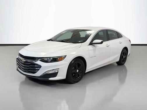 Summit White 2023 Chevrolet Malibu LT