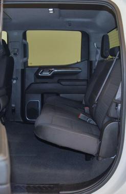 Summit White 2023 GMC Sierra 1500 SLE