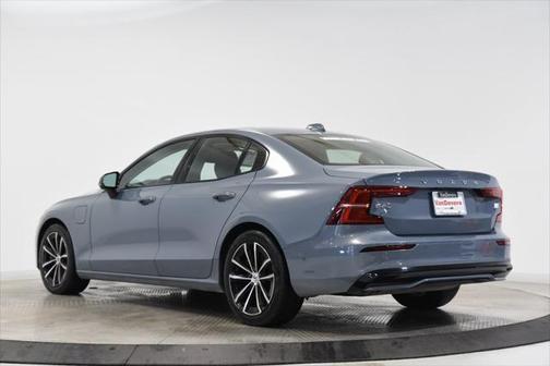 2023 Volvo S60 Recharge Plug-In Hybrid T8 Plus Dark Theme