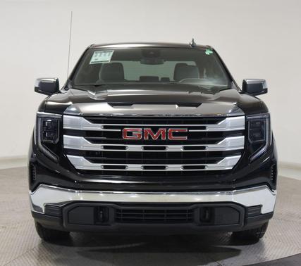 Onyx Black 2023 GMC Sierra 1500 SLE