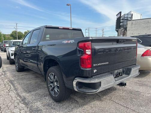 Dark Ash Metallic 2023 Chevrolet Silverado 1500 LT
