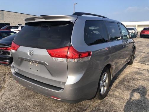 2013 Toyota Sienna LE