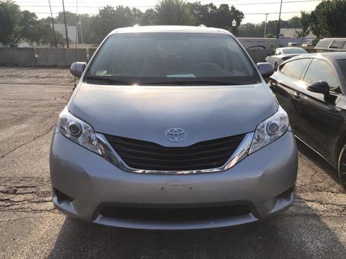 2013 Toyota Sienna LE