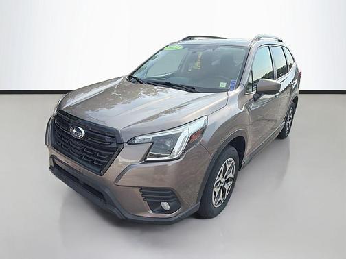 Brilliant Bronze Metallic 2022 Subaru Forester Premium