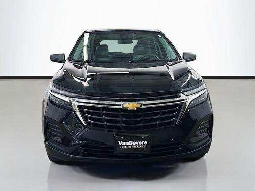 Mosaic Black Metallic 2022 Chevrolet Equinox LS