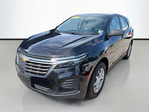 Mosaic Black Metallic 2022 Chevrolet Equinox LS