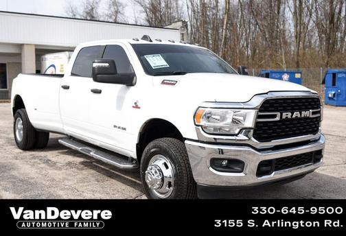 Bright White Clearcoat 2024 RAM 3500 Big Horn