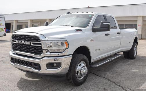 Bright White Clearcoat 2024 RAM 3500 Big Horn