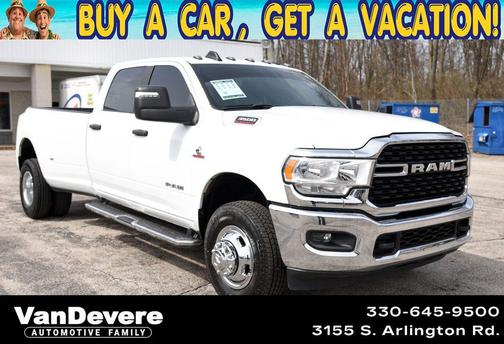 Bright White Clearcoat 2024 RAM 3500 Big Horn