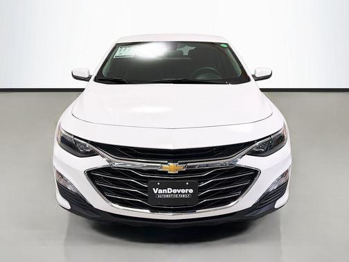 White 2024 Chevrolet Malibu LT