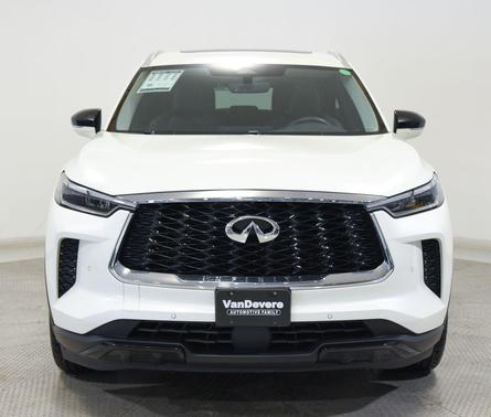 Majestic White 2023 INFINITI QX60 Luxe