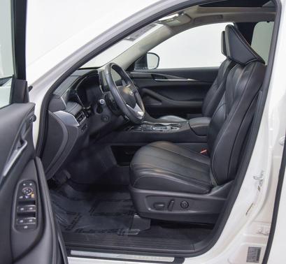 Majestic White 2023 INFINITI QX60 Luxe
