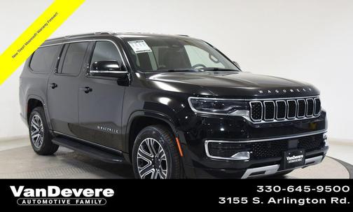 Diamond Black Crystal Pearlcoat 2024 Jeep Wagoneer L Series II